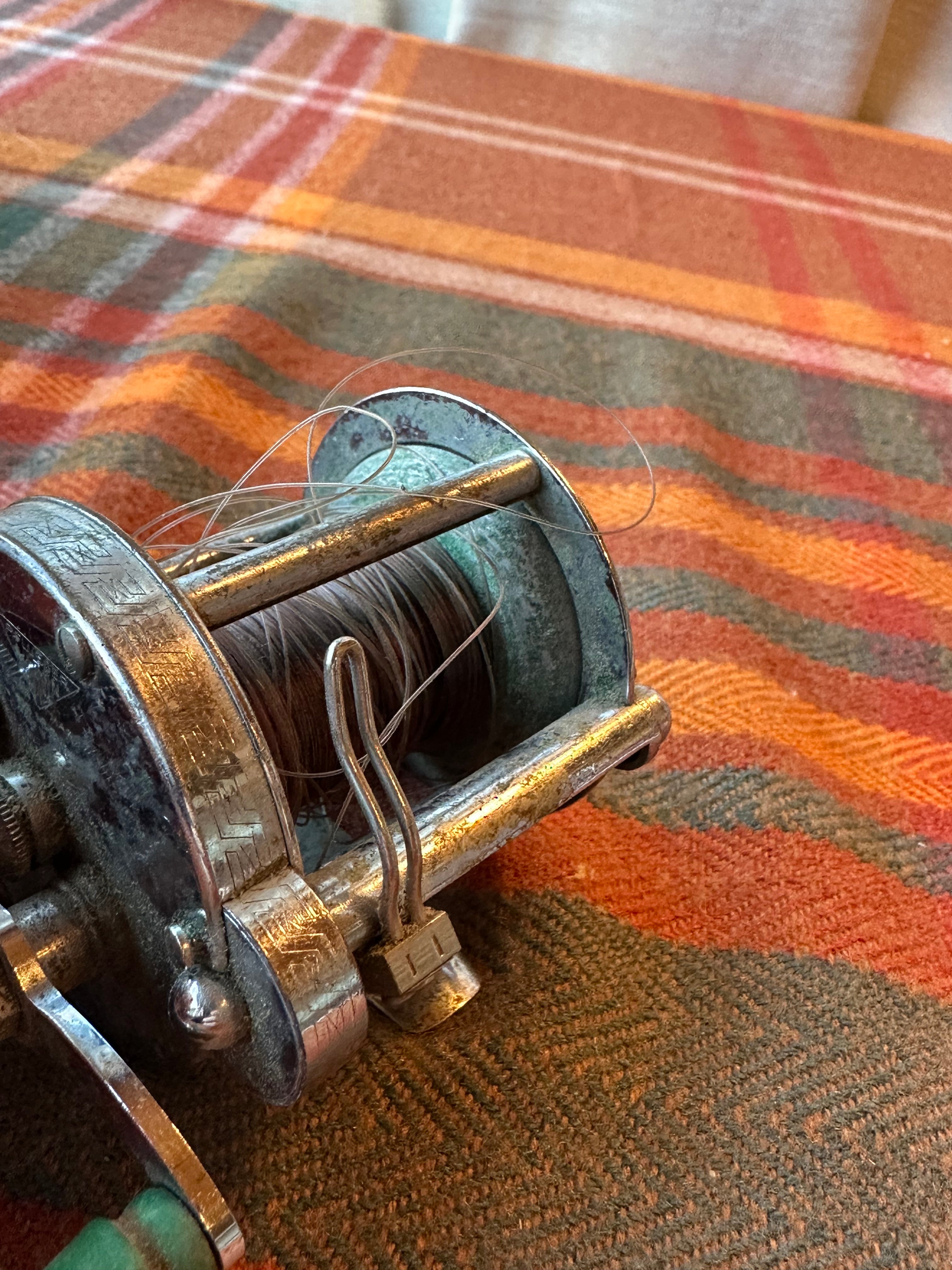 Vintage Pflueger Akron No. 1894 Baitcasting Fishing Reel Made in USA