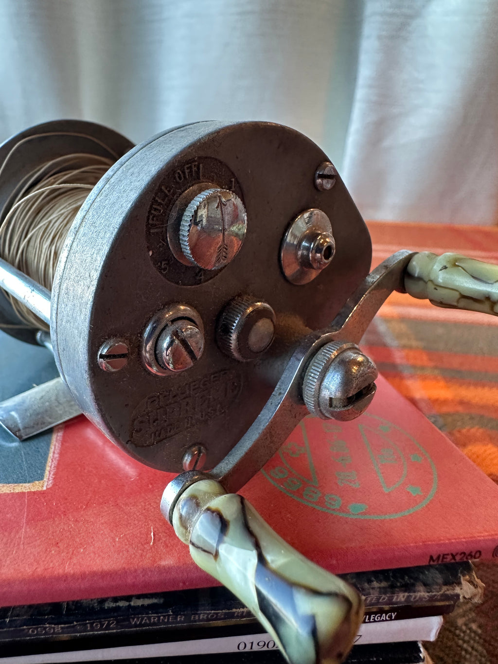 Vintage Pflueger Supreme Baitcasting Fishing Reel | Made in USA | Green Marbled Handle Knobs
